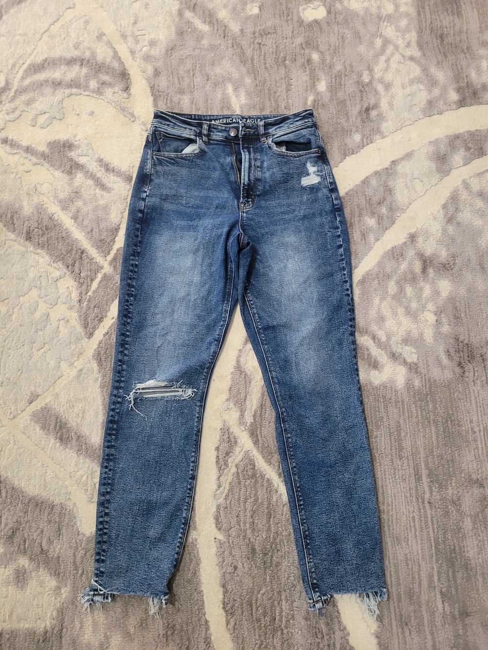 American Eagle Outfitters Distressed High-Rise Mom Women Jeans - Denim Blue